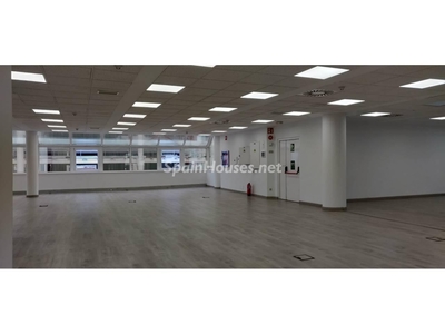 Office to rent in Simancas, Madrid -