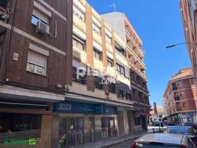 Piso en venta en Calle de Hervás y Buendía