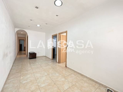 Piso en venta en Carrer de la Sagrada Família