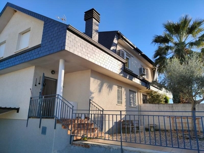 Terraced house for sale in Villamantilla