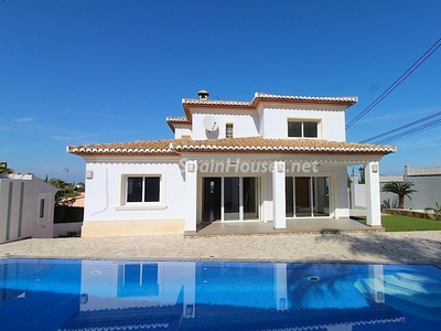 Villa en venta en Centro Urbano, Dénia