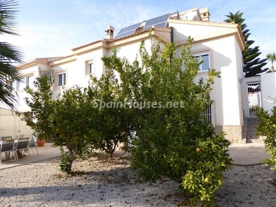 Villa for sale in La Marina, Elche