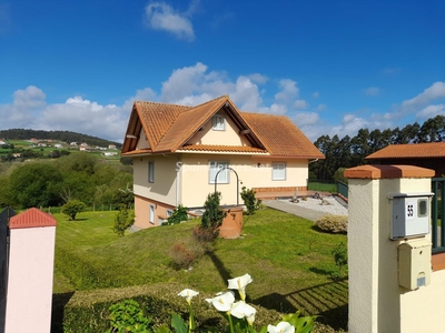 Villa en venta en Valdoviño