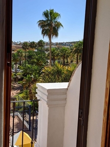 Alquiler de ático en calle De la Villa Real de 3 habitaciones con terraza y piscina