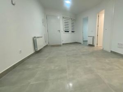 Apartamento en alquiler en Calle de Valeriano Romanillos