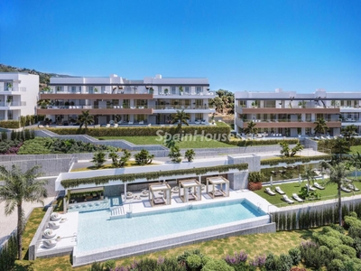 Apartamento en venta en Alto de los Monteros, Marbella