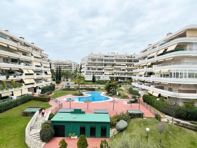 Apartamento en venta en Guadalmina Baja, Marbella