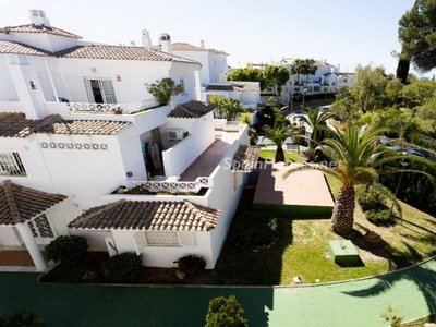 Apartamento en venta en Rio Real-Los Monteros, Marbella