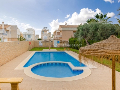 Casa adosada en venta en Aguas Nuevas, Torrevieja