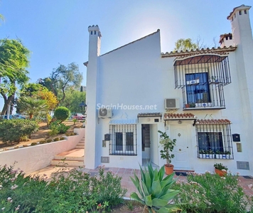 Casa adosada en venta en Playamar - Benyamina, Torremolinos