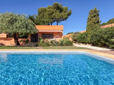 Casa / villa de 242m² en venta en Calpe, Costa Blanca