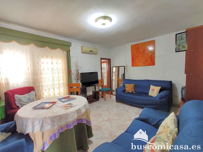 Chalet en venta en Linares