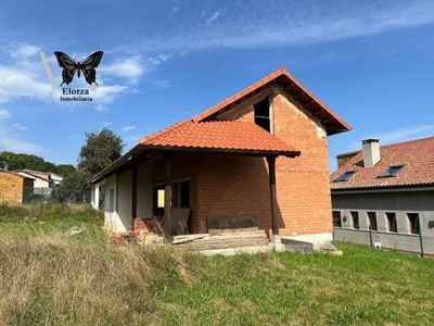 Chalet en venta en Nava