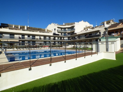 PLANTA BAJA CON TERRAZA PROPIA Y PISCINA EN VENTA EN MANRESA