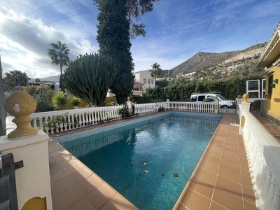 Villa en venta en Benalmádena Costa