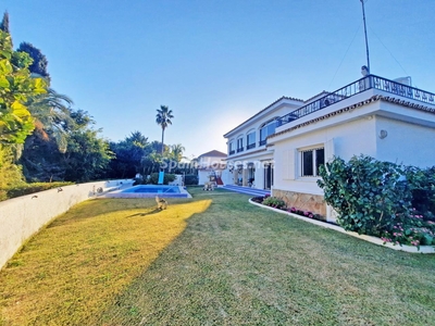 Villa en venta en Benalmádena Costa