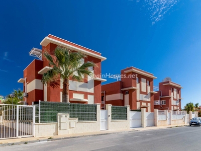 Villa en venta en Cabo Roig, Orihuela