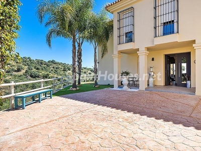 Villa en venta en Cabopino-Artola, Marbella
