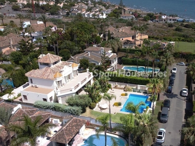 Villa en venta en Las Chapas-Alicate Playa, Marbella