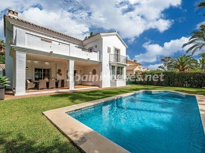 Villa en venta en Sitio de Calahonda, Mijas