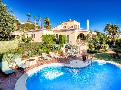 Villa en venta en Torrequebrada, Benalmádena