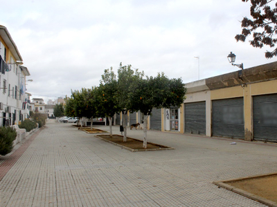 Local en Pol. LAS VIÑAS, CALLE ALFA, Lora del Río