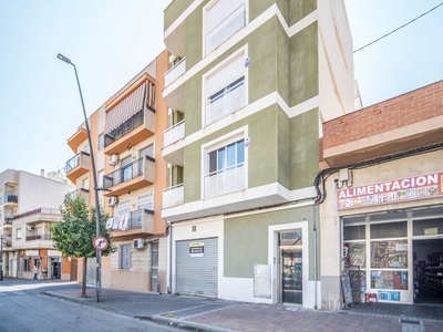 Local en venta en Alcantarilla de 170 m²