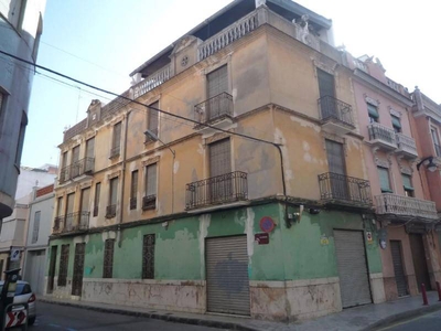 Casa unifamiliar Carrer dels Reis Catòlics, Centre-La Vila, Alzira