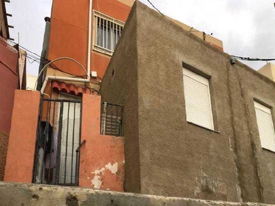 Unifamiliar en venta en Almería de 94 m²