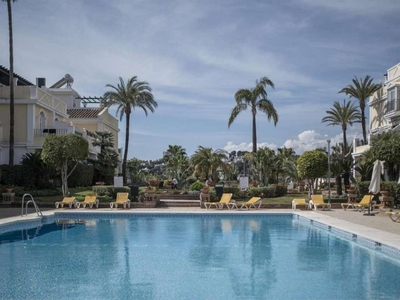 Venta Casa unifamiliar Marbella. Con terraza 185 m²