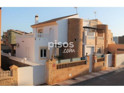 Chalet en venta en Calle Países Bajos, 40