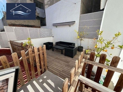 Alquiler de ático en Mercado de 2 habitaciones con terraza y muebles