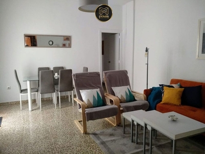 Alquiler de piso en Belén - San Roque de 4 habitaciones con terraza y muebles