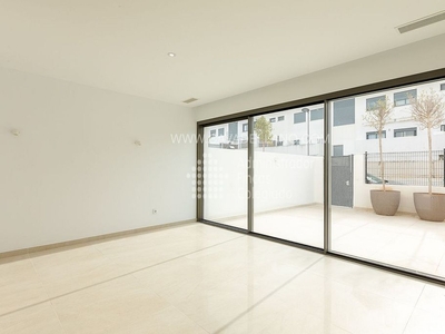 Alquiler de piso en Ses Figueretes - Platja d'en Bossa - Cas Serres de 2 habitaciones con terraza y garaje