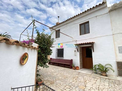 Casa en venta en Arboleas, Almería