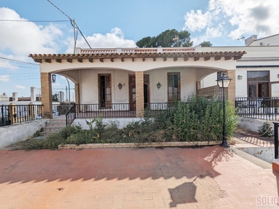 Chalet en venta en Godella, Valencia