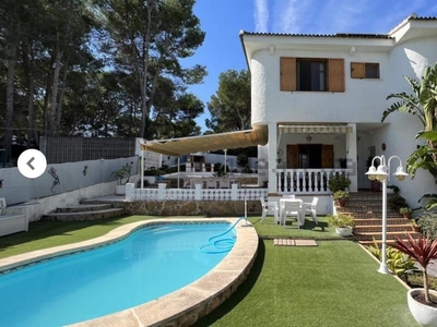 Chalet en venta en Torrent, Valencia