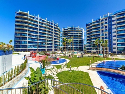 Piso en venta en avenida De Las Olas de 2 habitaciones con terraza y piscina