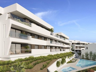 Piso en venta en Centro Urbano de 3 habitaciones con terraza y piscina