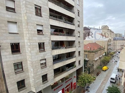 Venta de dúplex en Centro - Ourense de 4 habitaciones con garaje y balcón