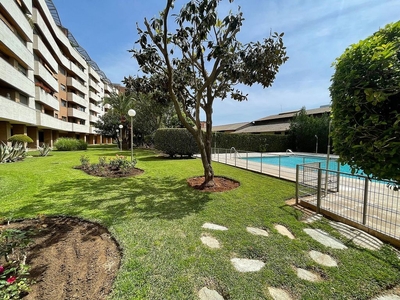 Venta de piso en calle Antonio Maura Montaner de 5 habitaciones con terraza y piscina