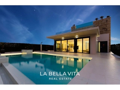 Villa de Lujo en Venta en Orihuela Costa, Alicante