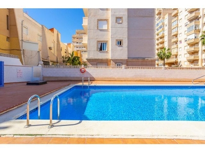 APARTAMENTO DE 2 DORMITORIOS CON PISCINA COMUNITARIA EN TORREVIEJA