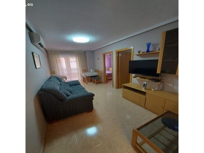 Apartamento de 2 dormitorios muy cerca del centro de Torrevieja.