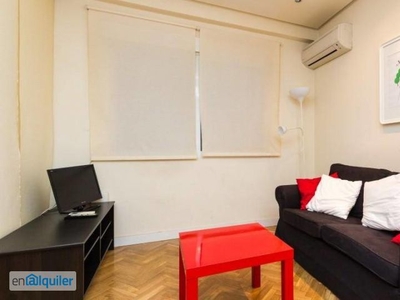 Apartamento estudio lindo y acogedor, con aire acondicionado en el exclusivo Salamanca