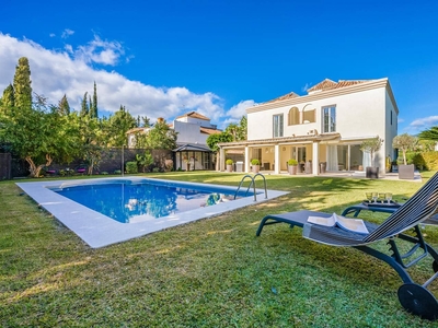 Chalet en venta en Las Brisas, Marbella, Málaga