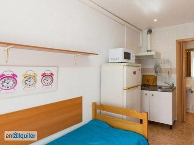 Estudio compacto en alquiler en Hospitalet