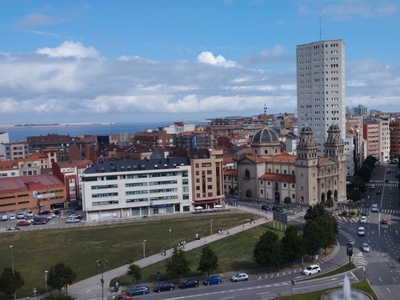 Venta de ático con terraza en Centro (Gijón), Centro