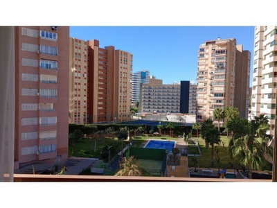 Acogedor apartamento con terraza acristalada con licencia turística en zona llana de Rincon de Loix.