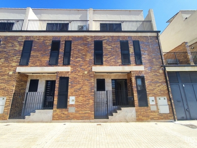 Casa 4 habitaciones de 240 m² en Sagunt/Sagunto (46500)